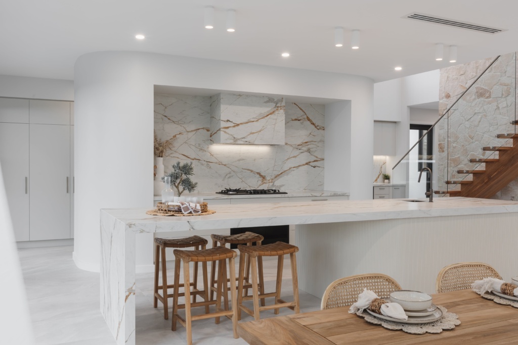 Modern Mediterranean Min
